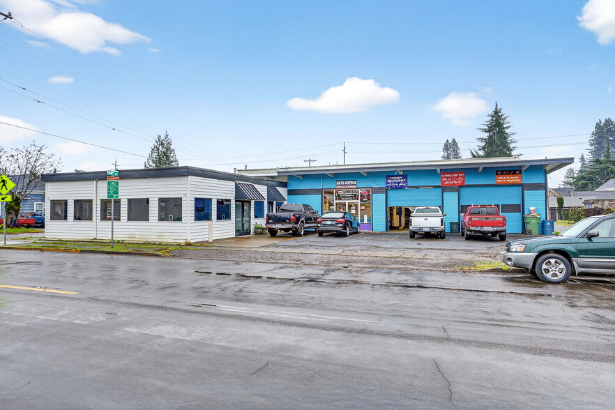 814 E 2nd St, Newberg, OR for sale - Building Photo - Image 1 of 24
