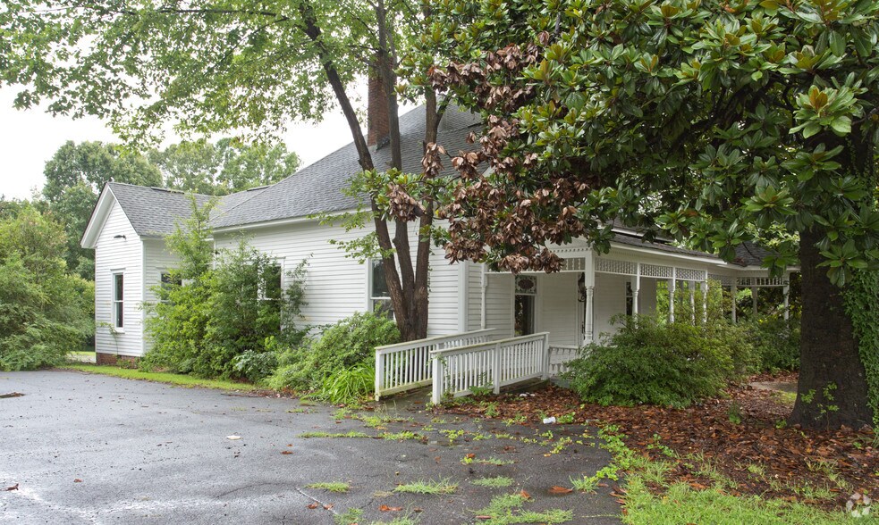 4279 SW Marietta St, Powder Springs, GA 30127