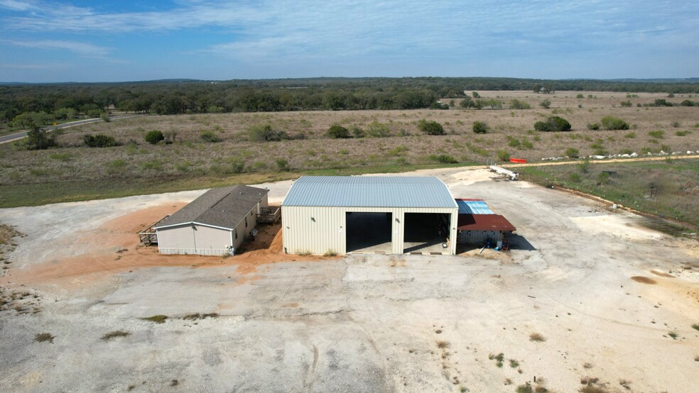 3153 W Ammann Rd, Bulverde, TX for sale - Building Photo - Image 3 of 17