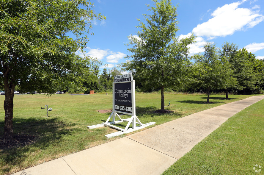 E Longview St, Fayetteville, AR for sale - Primary Photo - Image 1 of 1