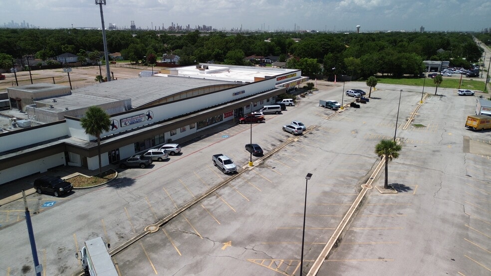 1218-1240 Shaver St, Pasadena, TX for lease - Building Photo - Image 3 of 6