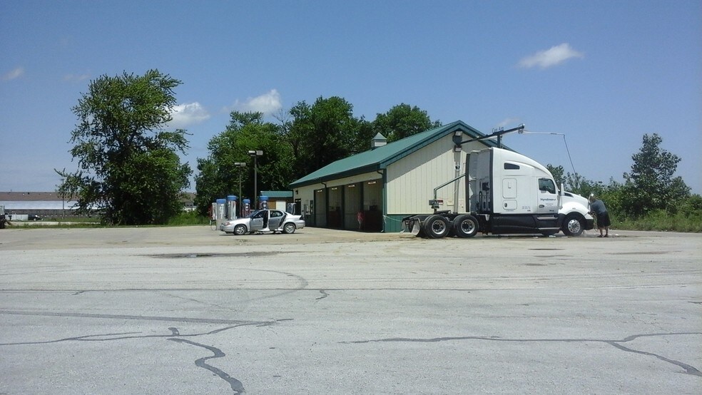 1650 N Morley St, Moberly, MO for sale - Building Photo - Image 1 of 1