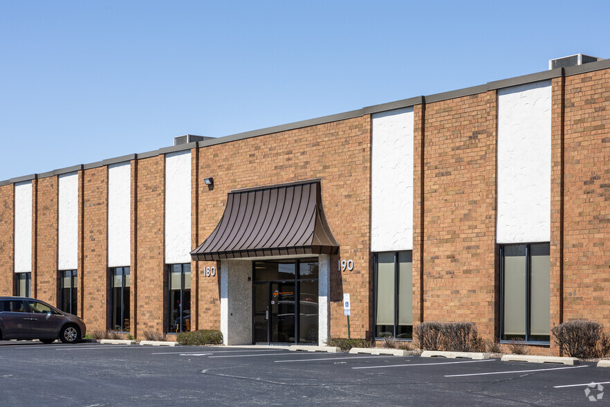 180-230 Messner Dr, Wheeling, IL for lease - Building Photo - Image 3 of 7