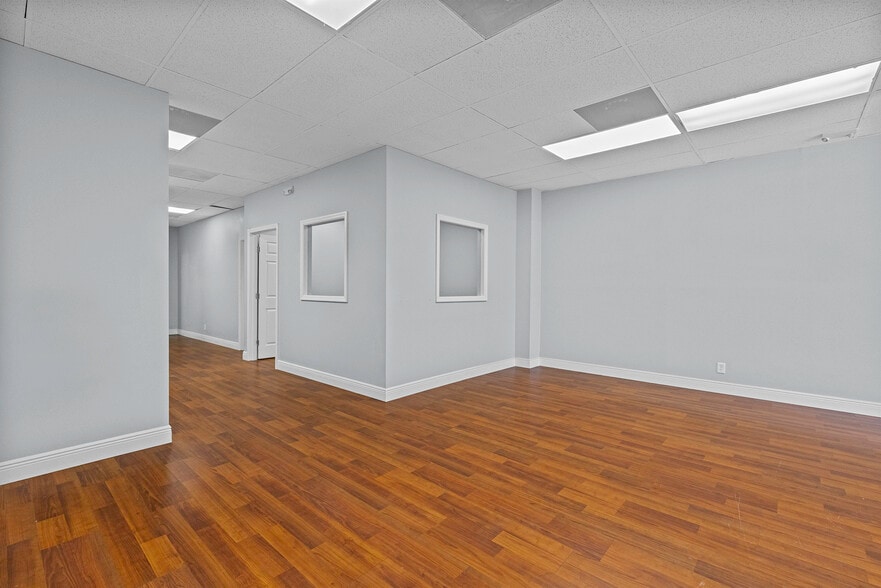 108 SW Monterey Rd, Stuart, FL for lease - Building Photo - Image 2 of 20