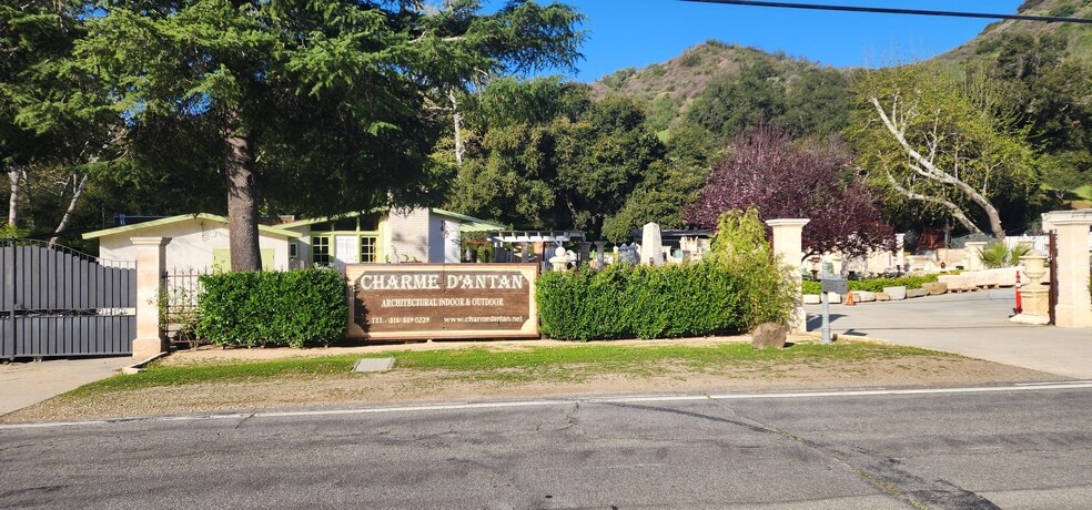 2337 Troutdale Dr, Agoura Hills, CA for sale - Primary Photo - Image 1 of 4