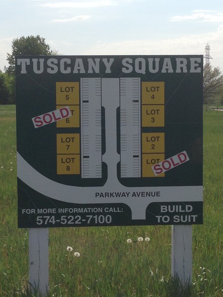 Tuscany Square, Elkhart, IN for sale - Primary Photo - Image 2 of 4