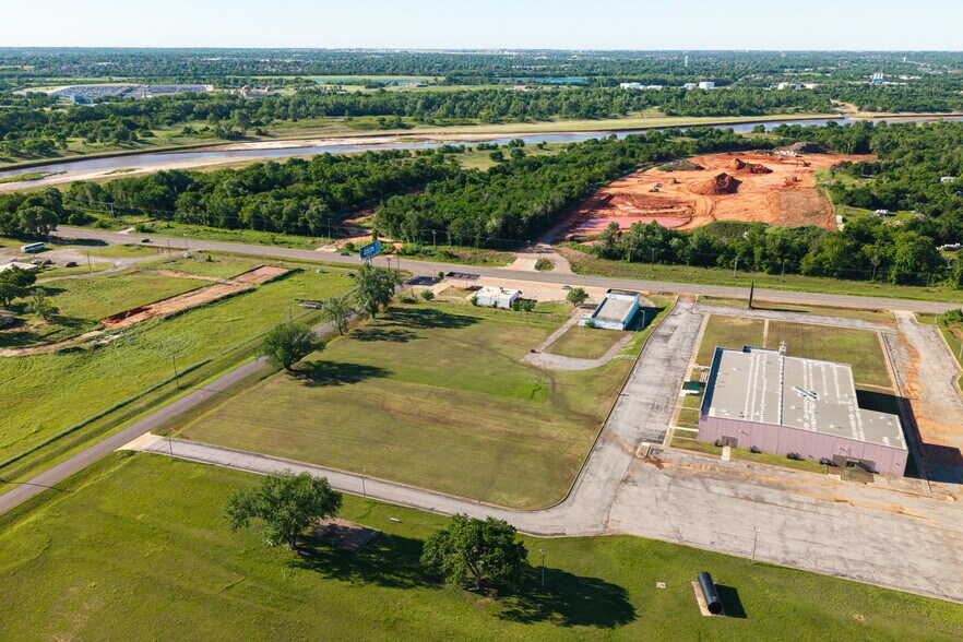 4627 NE 23rd St, Oklahoma City, OK for sale - Aerial - Image 2 of 13