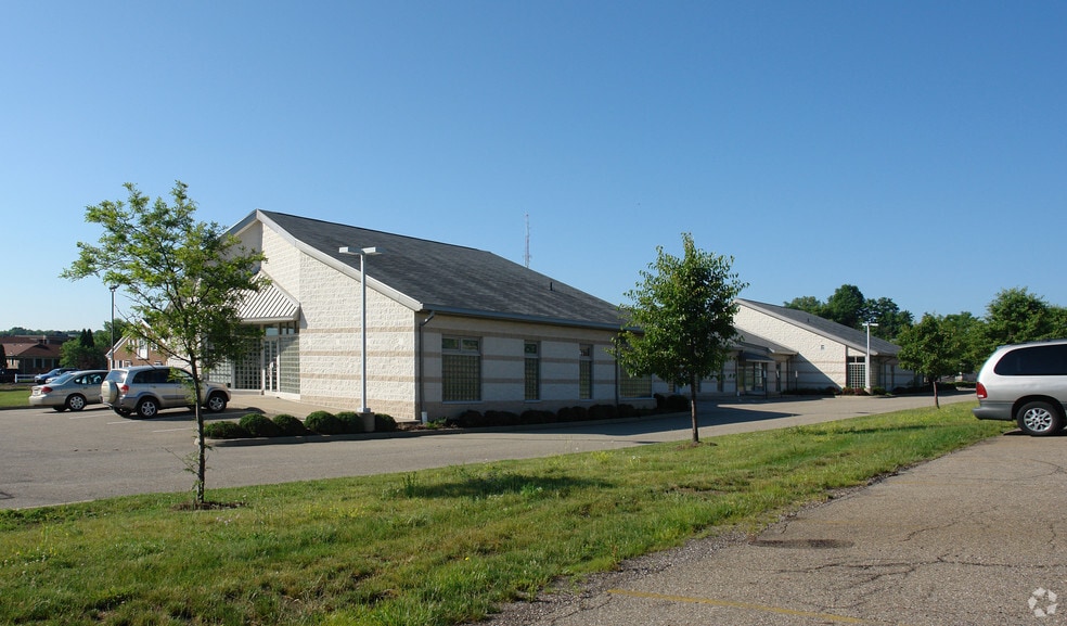 4909 Munson St NW, Canton, OH for lease - Building Photo - Image 3 of 11
