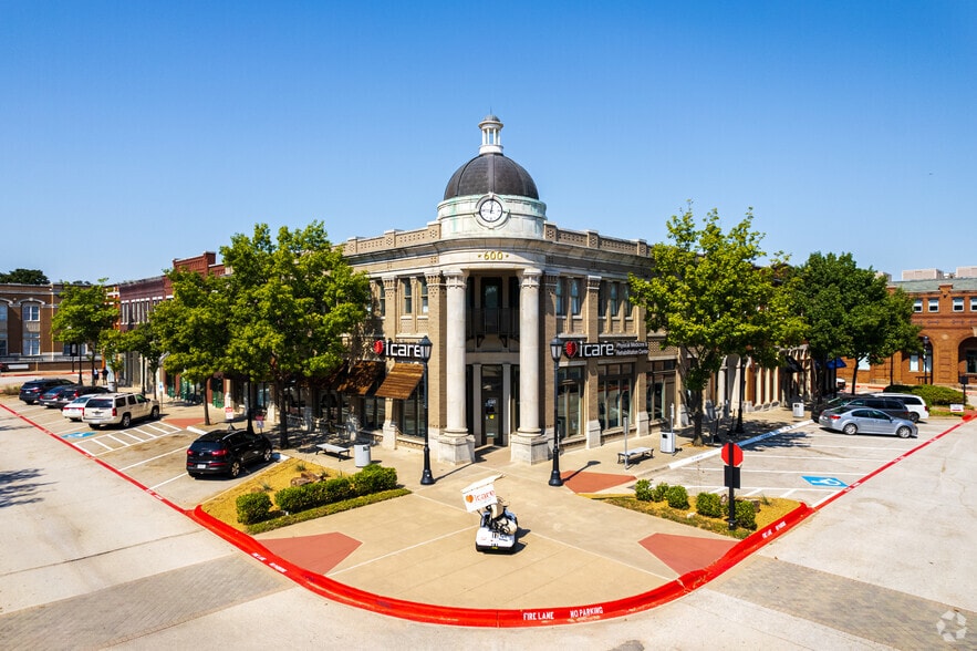 300900 Parker Sq, Flower Mound, TX 75028 Parker Square on Main