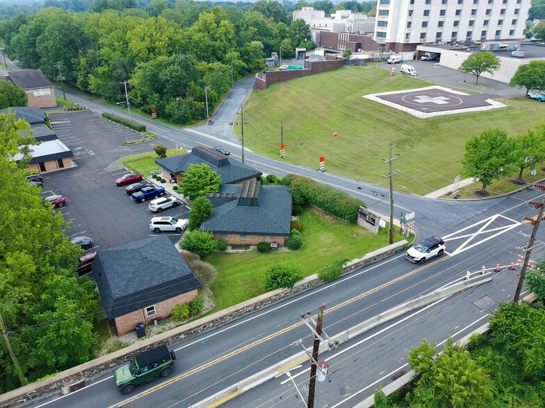 1630 East High St, Pottstown, PA for lease - Building Photo - Image 1 of 8