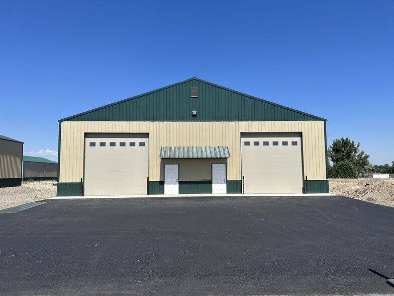 8033 Workshop, Billings, MT for lease - Building Photo - Image 2 of 4