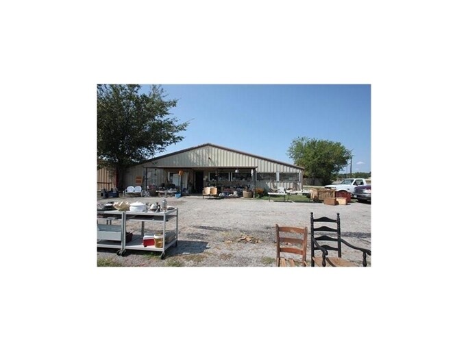 708 Smith Cir, Point, TX for sale Primary Photo- Image 1 of 1