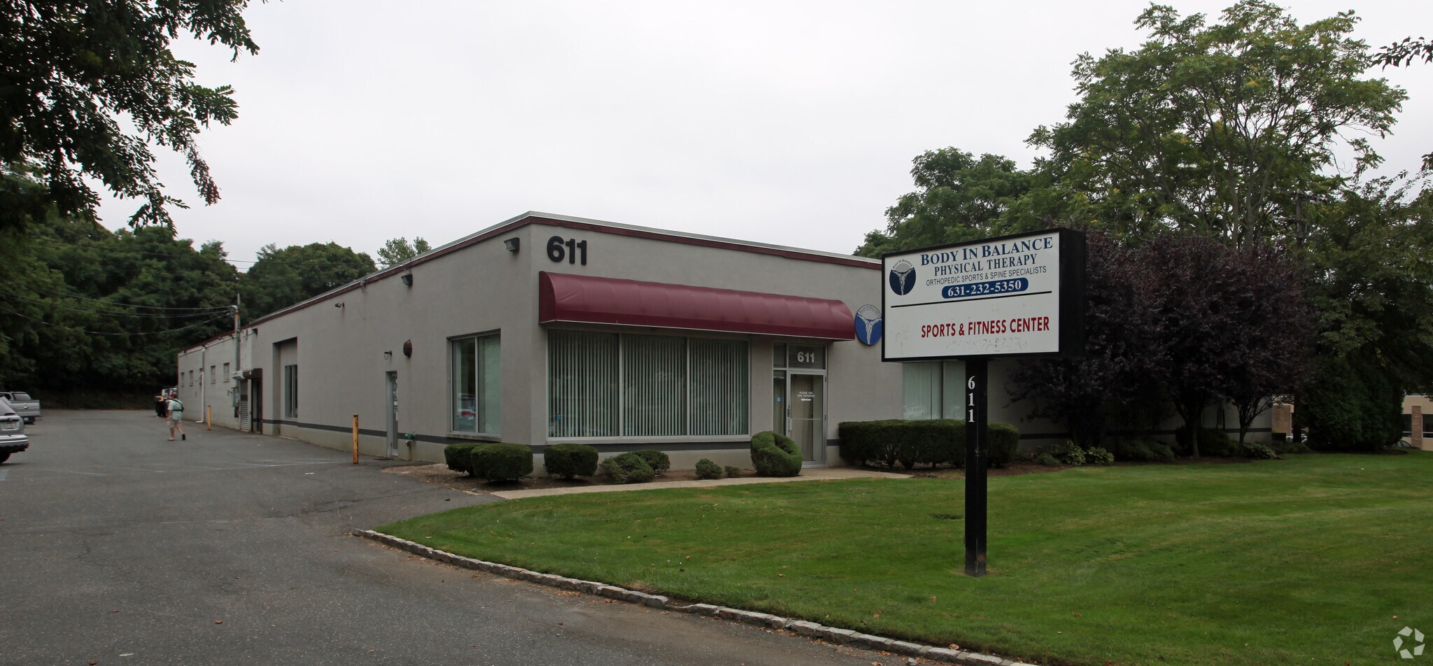 611 Old Willets Path, Hauppauge, NY for sale Building Photo- Image 1 of 1