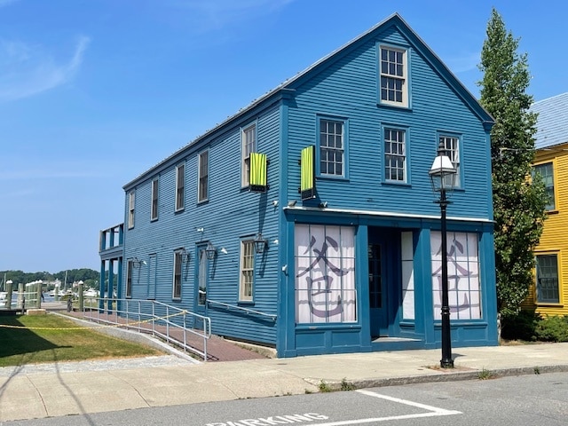 205 Thames St, Bristol, RI for lease Building Photo- Image 1 of 22