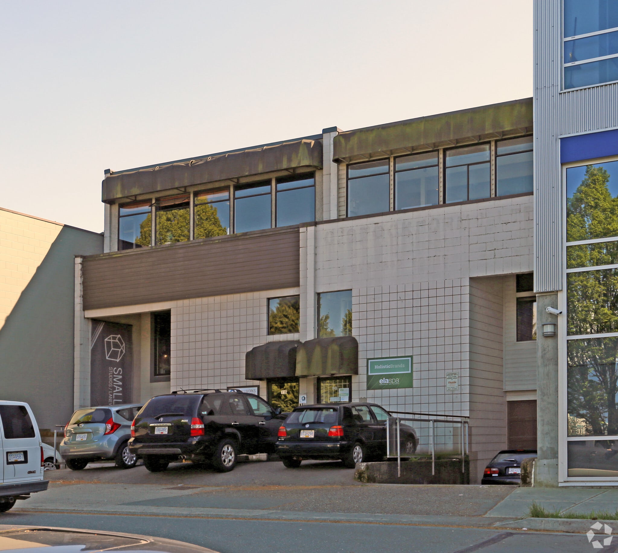 116-118 W 8th Ave, Vancouver, BC for lease Building Photo- Image 1 of 3