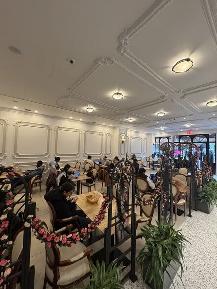 1645-1659 Third Ave, New York, NY for lease - Building Photo - Image 2 of 9