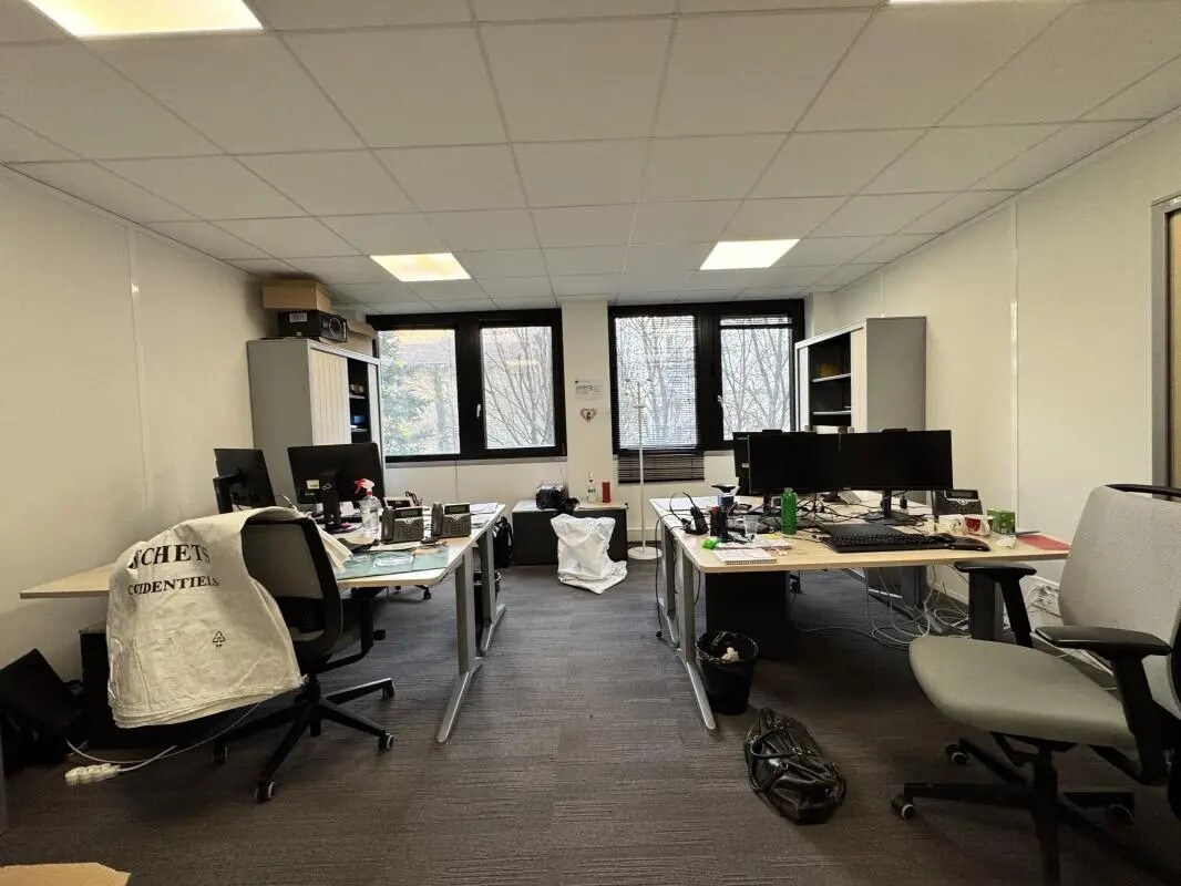 Office in Charenton-le-Pont for lease Interior Photo- Image 1 of 22