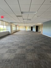 1000 Oakbrook Dr, Ann Arbor, MI for lease Interior Photo- Image 1 of 26