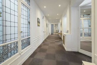 1-3 Rue De Penthièvre, Paris for lease Interior Photo- Image 1 of 7