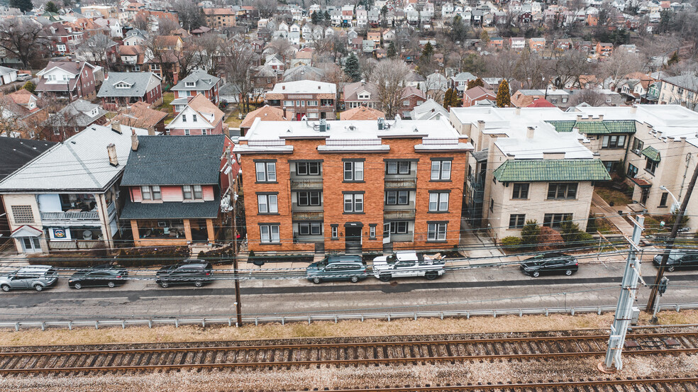 2820-2824 Broadway Ave, Pittsburgh, PA for sale - Building Photo - Image 2 of 11