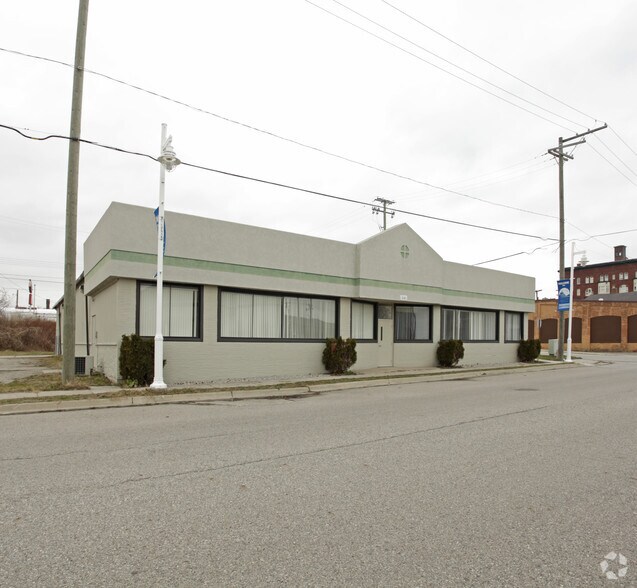 1201 4th St, Port Huron, MI for sale - Primary Photo - Image 1 of 1
