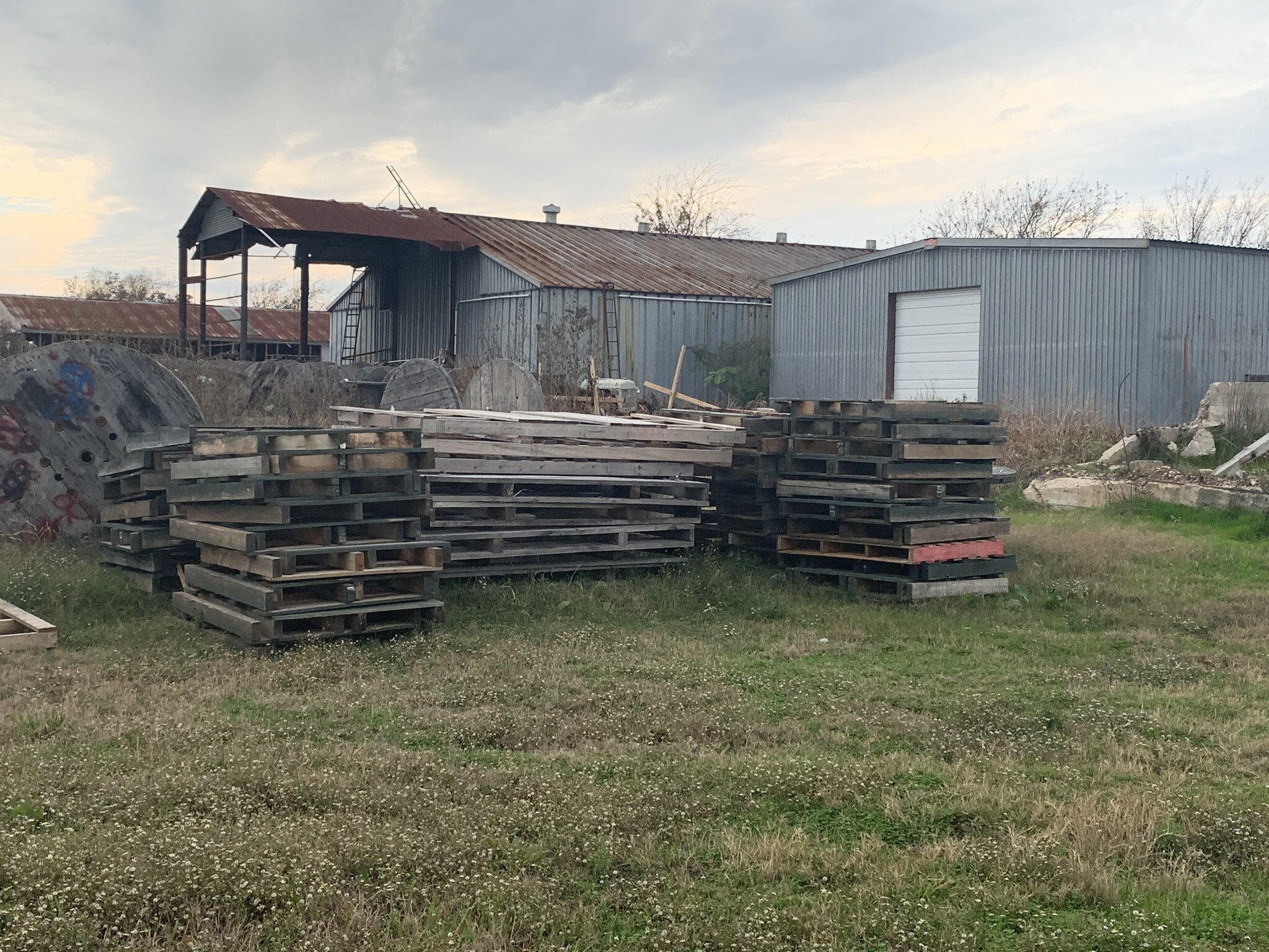 400 W Houston St, Giddings, TX for sale Primary Photo- Image 1 of 1