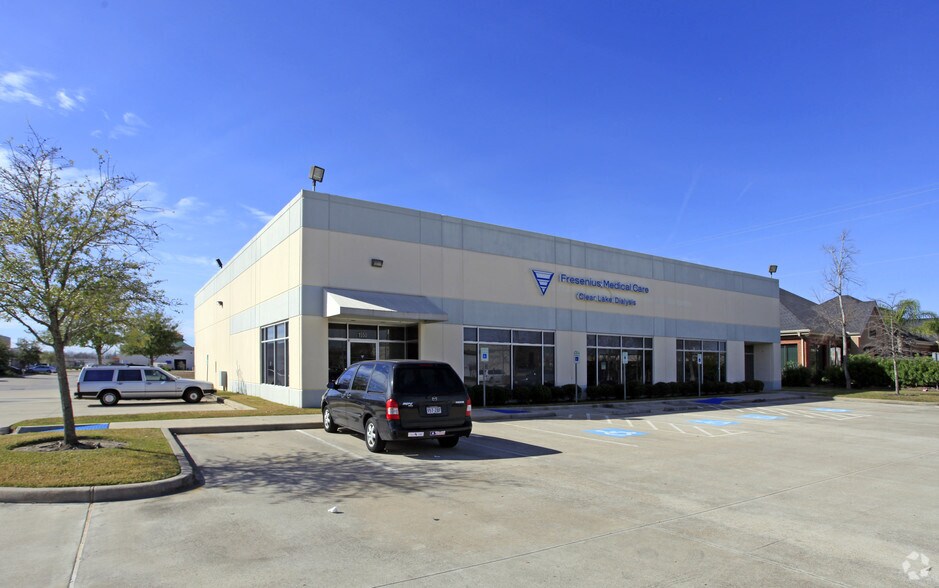 1550 Live Oak St, Webster, TX for sale - Primary Photo - Image 1 of 1