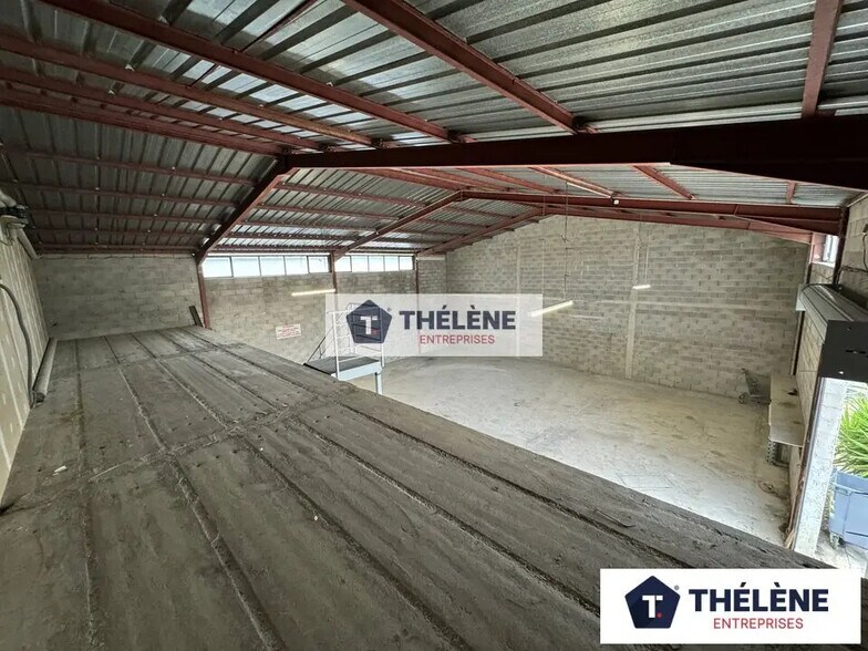 Industrial in Vendargues for lease - Interior Photo - Image 2 of 9