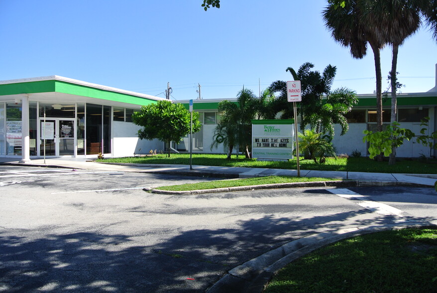 2700 E Oakland Park Blvd, Fort Lauderdale, FL for lease - Primary Photo - Image 1 of 5