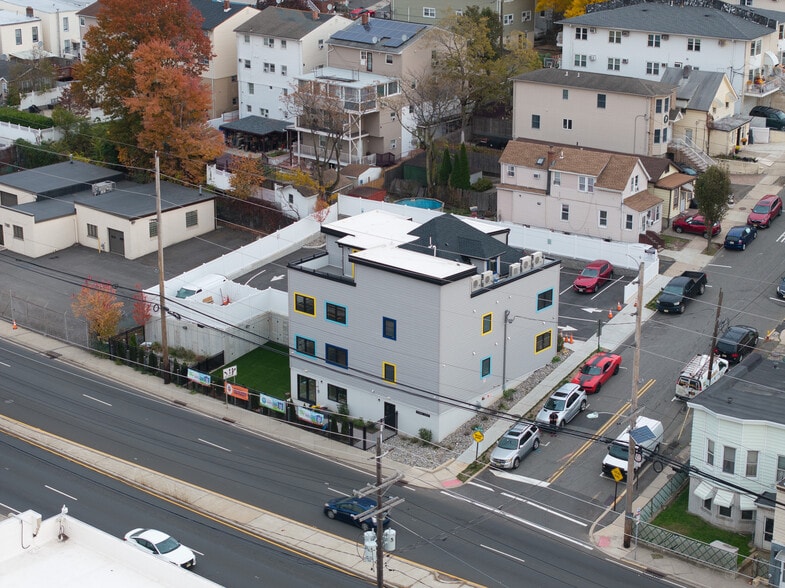 7100-7106 Tonnelle Ave, North Bergen, NJ for sale - Building Photo - Image 2 of 5