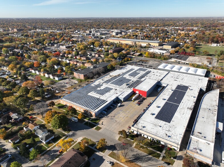 5425-5435 N 27th St, Milwaukee, WI for lease - Aerial - Image 1 of 25