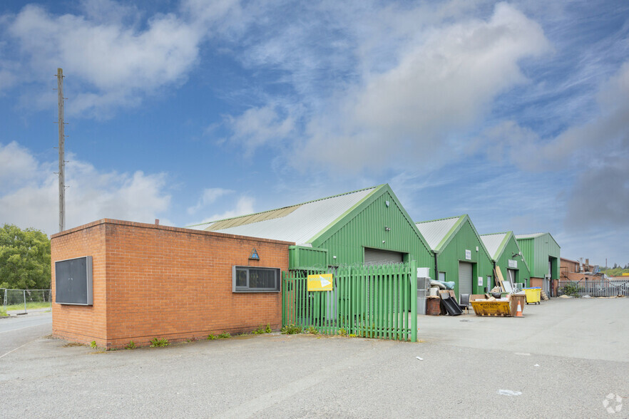 Thornleigh Trading Estate, Dudley for lease - Primary Photo - Image 1 of 3