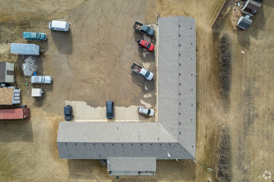 Hwy AB9, Beiseker, AB T0M 0G0 Motel 9