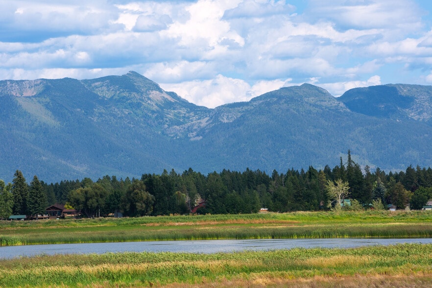 2879 Lower Valley Rd, Kalispell, MT for sale - Aerial - Image 3 of 14