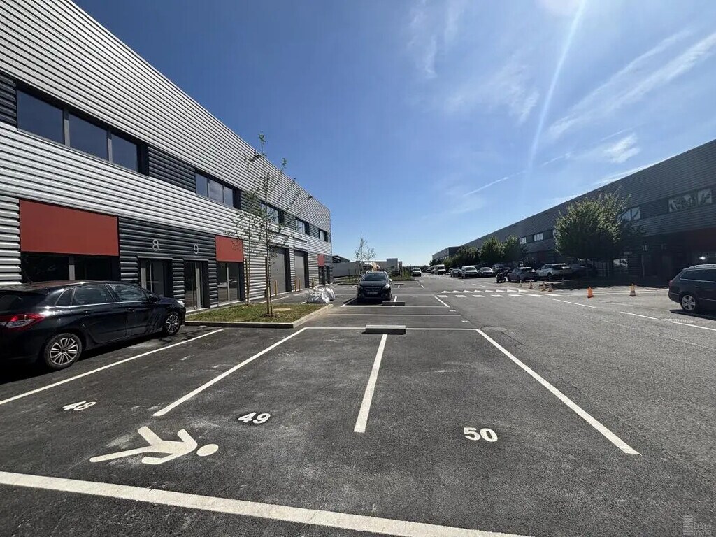 Location Entrepôt 360 m² à 720 m² - Photo 1