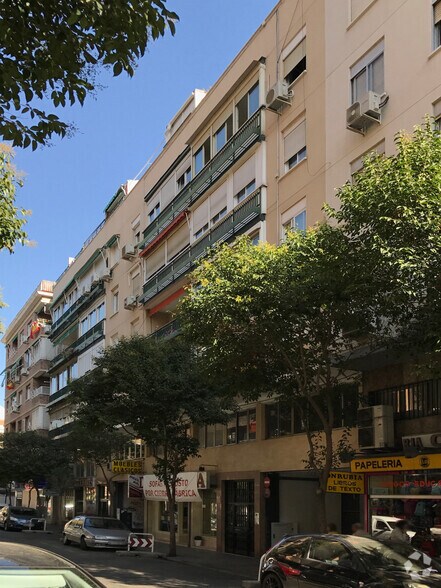 Calle de Ros de Olano, 5, Madrid, Madrid for sale - Primary Photo - Image 1 of 1