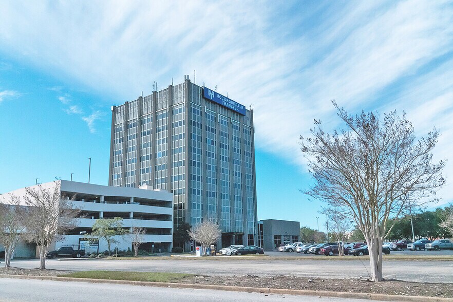 851 I65 Service Rd, Mobile, AL 36606 Bel Air Tower