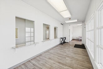 2430-2434 Calaveras St, Fresno, CA for lease Interior Photo- Image 2 of 11