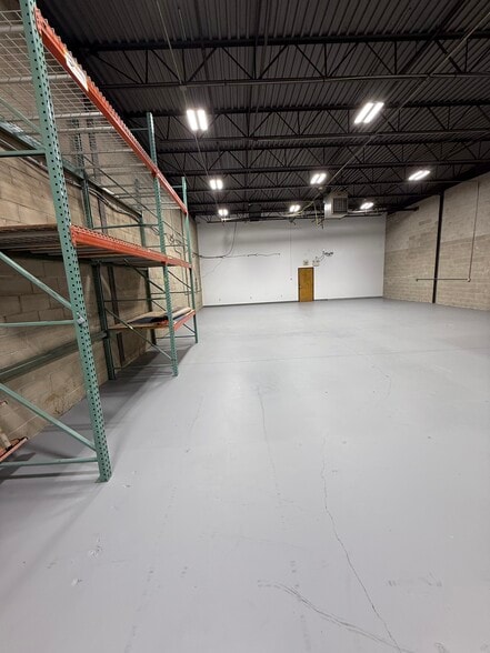 181-191 Remington Blvd, Ronkonkoma, NY for lease - Building Photo - Image 1 of 18