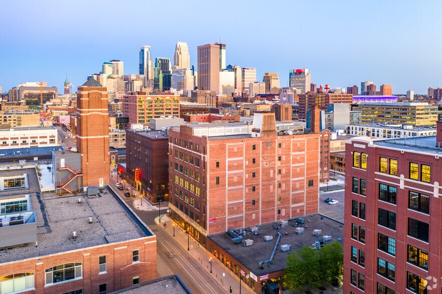 701 Washington Ave N, Minneapolis, MN for lease - Building Photo - Image 2 of 8