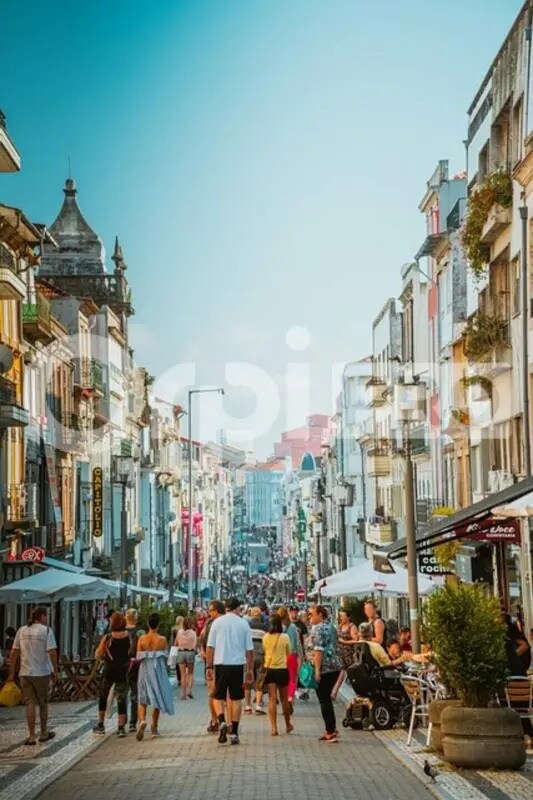 Retail in Limoges for lease Building Photo- Image 1 of 6