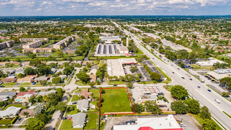 4670 NW 47th St, Tamarac, FL for sale - Building Photo - Image 3 of 6