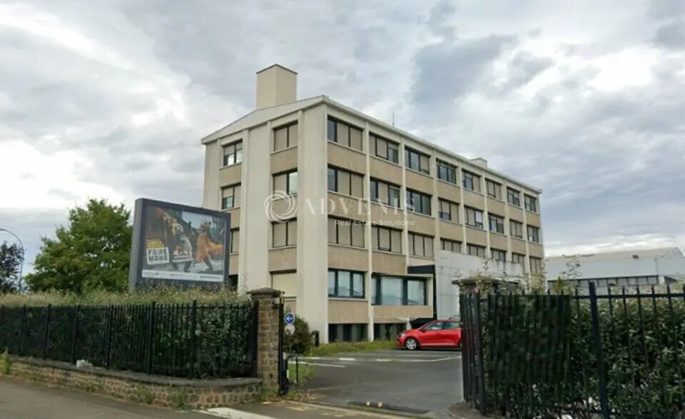 Office in Le Mans for lease Building Photo- Image 1 of 5