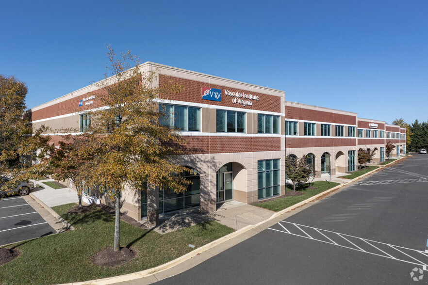 14049-14089 Crown Ct, Woodbridge, VA for lease - Building Photo - Image 1 of 7