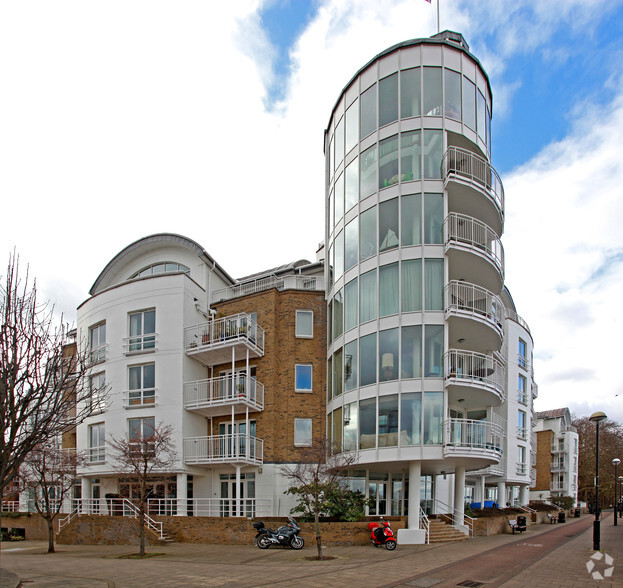 68 Lightermans Walk, London for lease - Primary Photo - Image 1 of 1