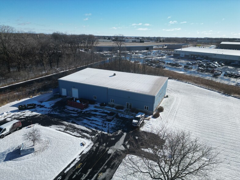 2695 Badger Ave, Oshkosh, WI for sale - Building Photo - Image 1 of 13