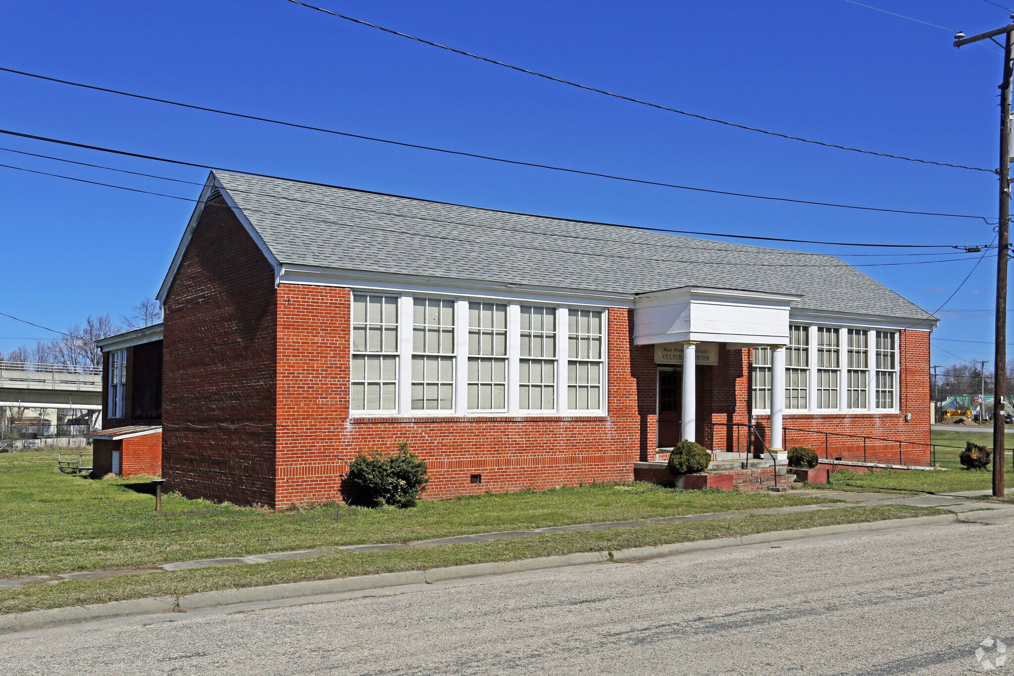223 13th St, West Point, VA for sale Primary Photo- Image 1 of 1