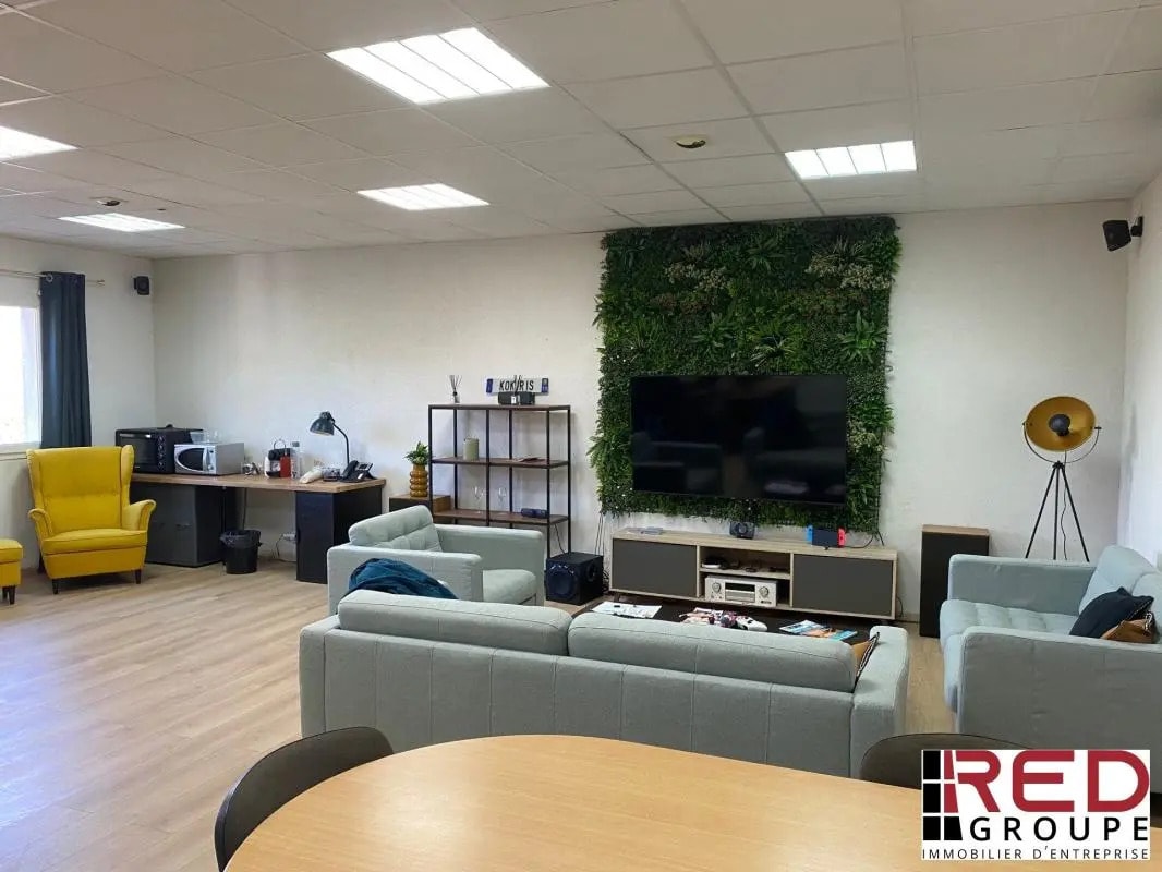 Gémenos, Gémenos for lease Building Photo- Image 1 of 13