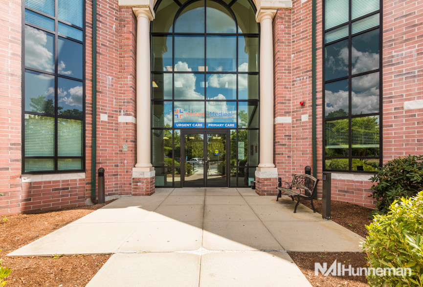 675 Paramount Dr, Raynham, MA for lease - Building Photo - Image 2 of 7