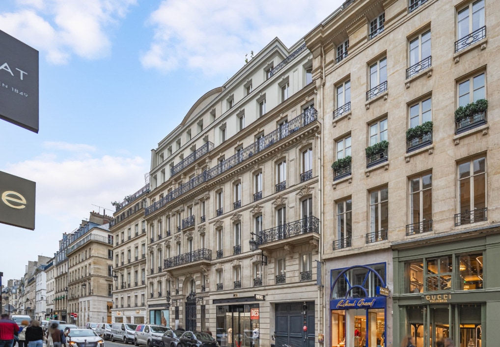 Retail in Paris for lease Building Photo- Image 1 of 5